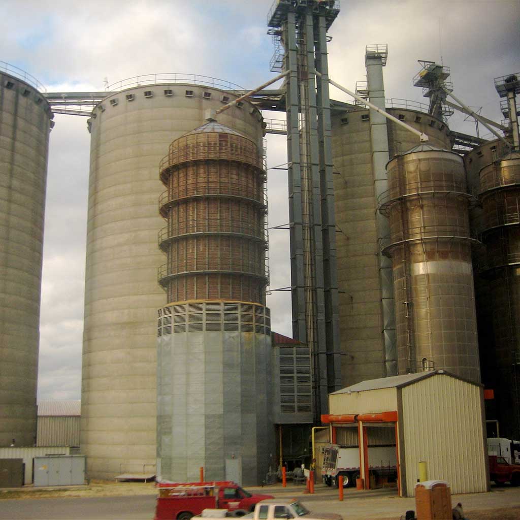 dp_factory_manufacturing_squ_img_1